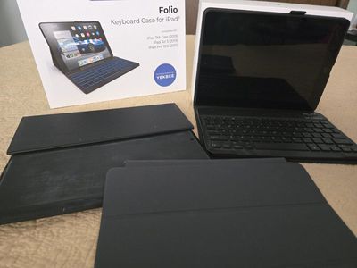 Apple iPad with Additinal Keyboard Case and Smart Cover