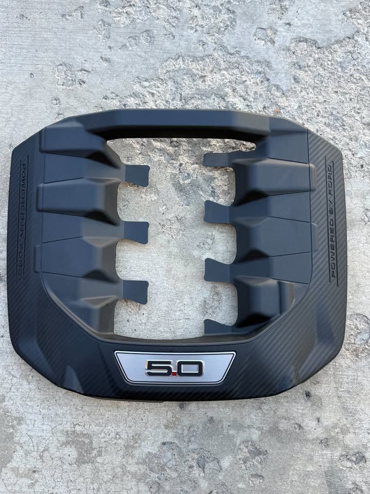 2024-2025 Ford Mustang 5.0L Engine Motor Cover OEM (For: 2025 Mustang GT)