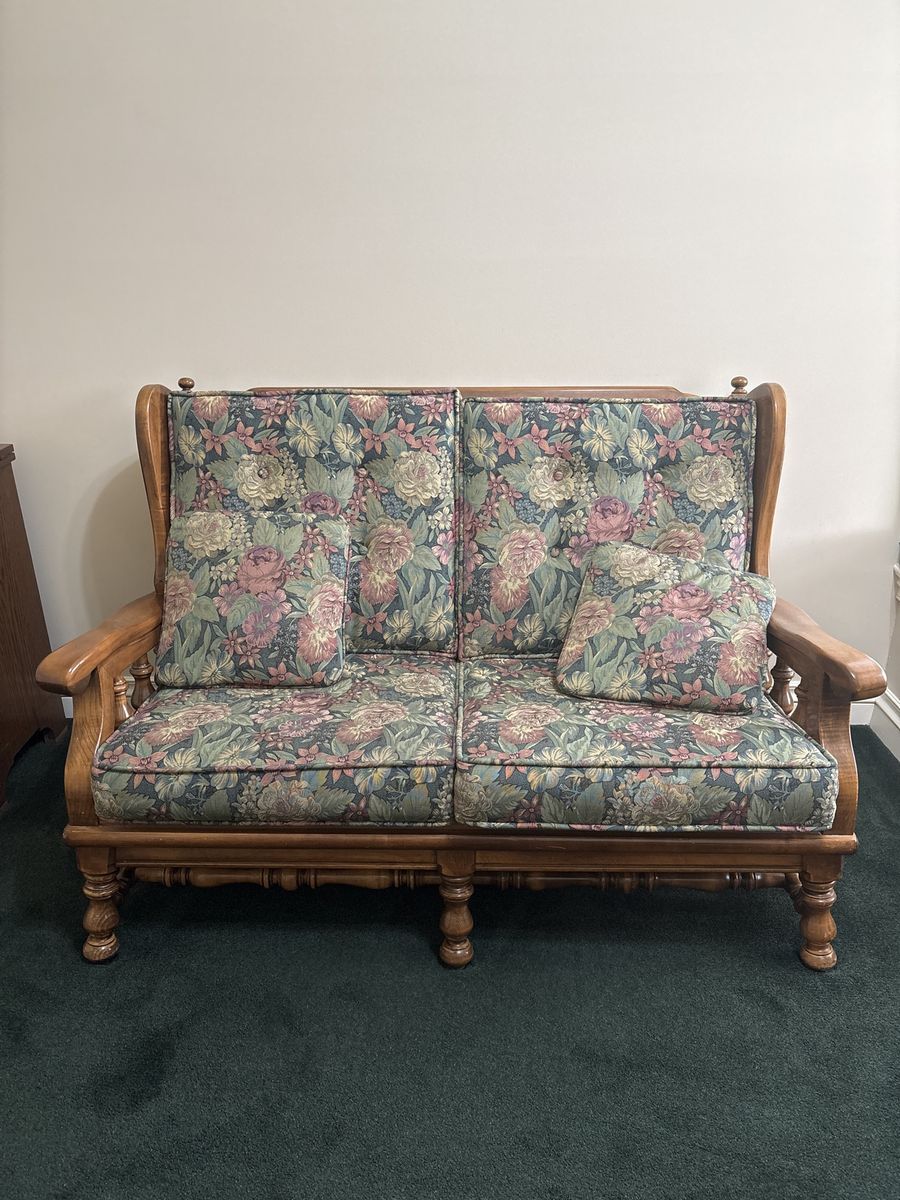 Vintage Floral Upholstered Love Seat - Solid Wood Frame, 2-Seater, Traditional Style
