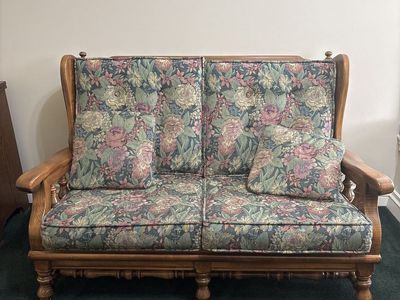 Vintage Floral Upholstered Love Seat - Solid Wood Frame, 2-Seater, Traditional Style