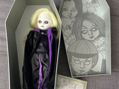 Collectible Living Dead Doll Siren