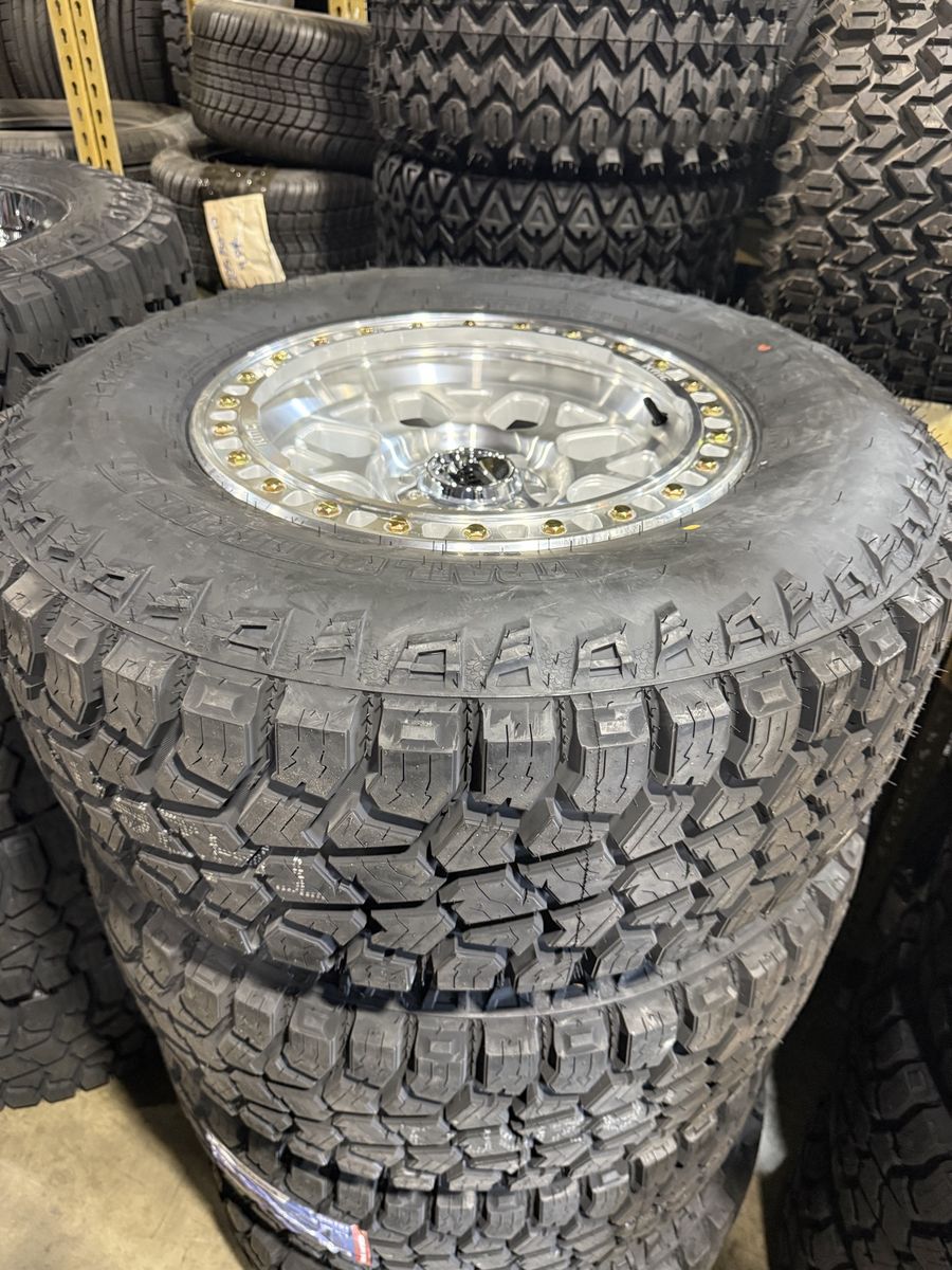New LT285/70r17 Ameritread RT Silver KMC KM549 GRS 6x135 Ford F150 Expedition wheels and tires 6 lug