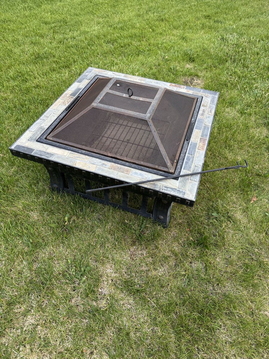 Outdoor Patio Fire Pit w/ Spark Screen & Poker