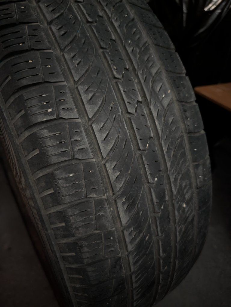 Toyo Proxes A20 All-Season Tire | P235/55R20 102T | Single Used Tire
