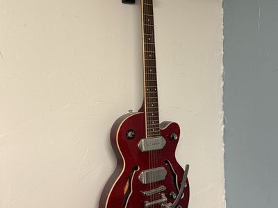 Epiphone Wildkat Hollow Body Electric Guitar w/ Bigsby – Excellent Condition