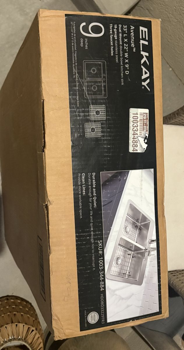 NEW Elkay Avenue 33 in. Drop-In/Undermount Double Bowl Kitchen Sink