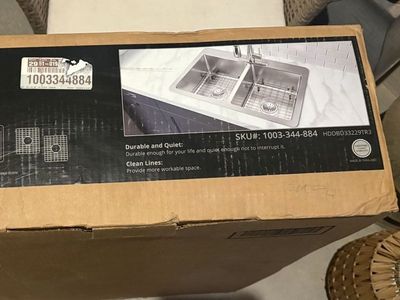 NEW Elkay Avenue 33 in. Drop-In/Undermount Double Bowl Kitchen Sink