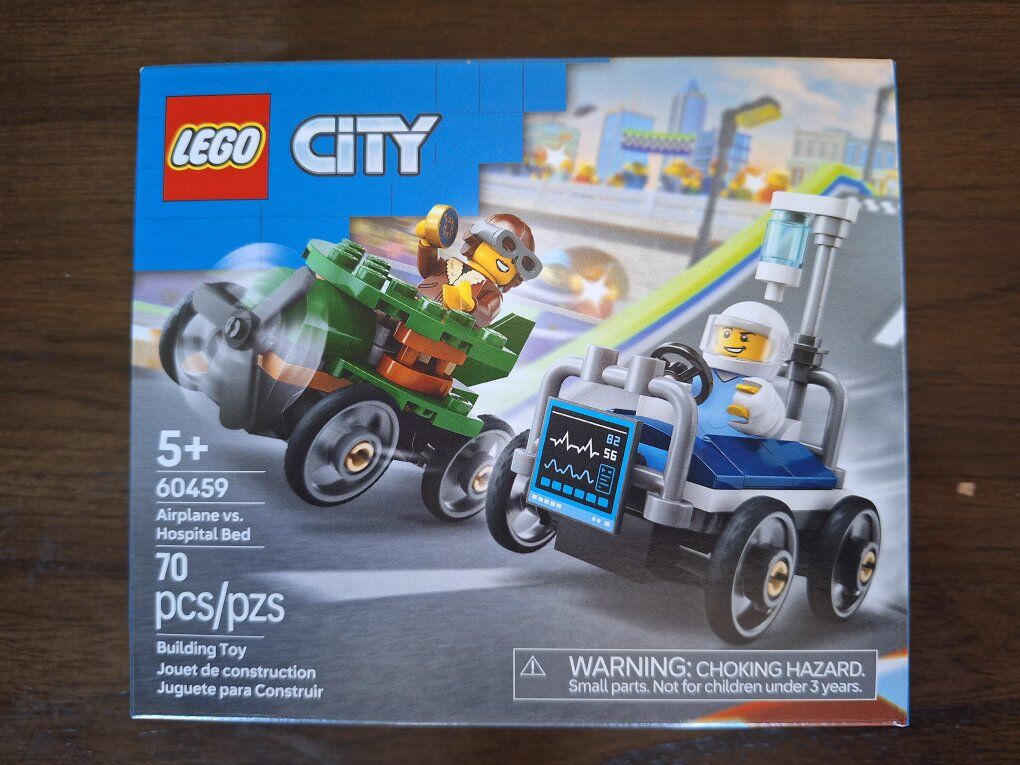 Brand new Lego City 60459 Airplane vs Hospital bed