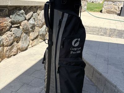 Cargo Golf Pro-500 Golf Bag with strap