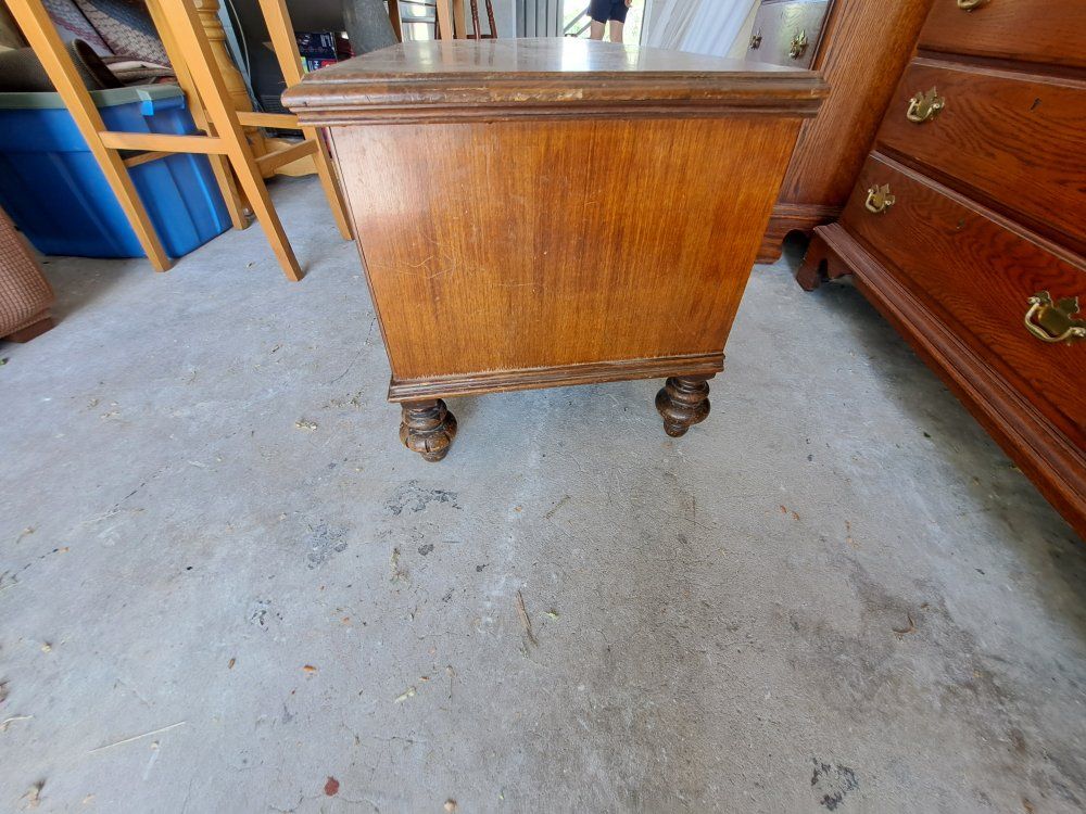 Main image 3