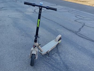 Razor C35 sla e-scooter *does not come with batteries*