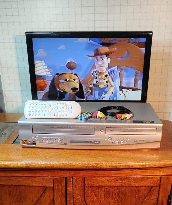 Sylvania VCR VHS DVD combo video player with remote tested works great