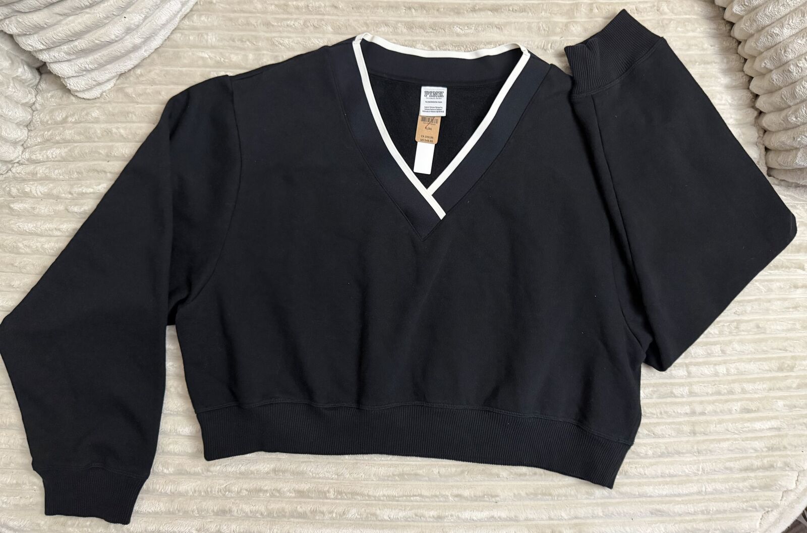 XL - NWT Victoria’s Secret PREMIUM FLEECE CROP V-NECK PULLOVER