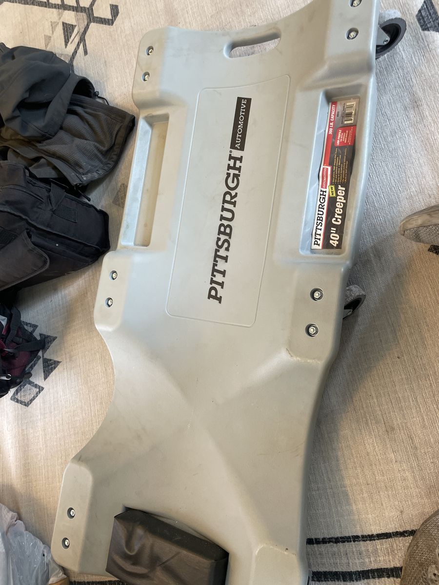 Pittsburg  Automotive 40 in. Creeper