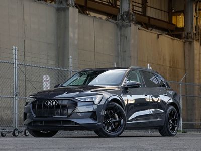 2021 Audi e-tron SUV quattro Premium