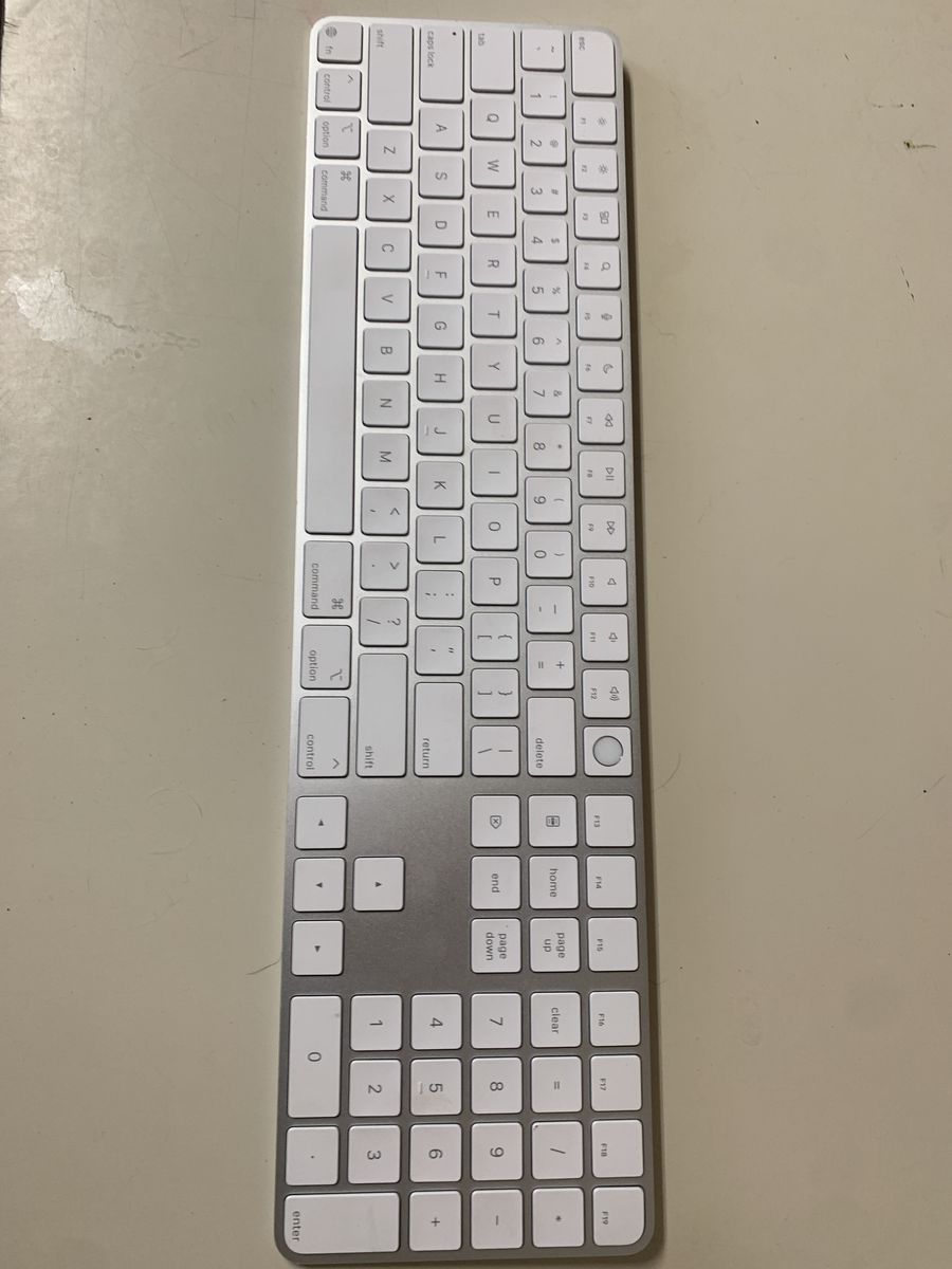 Apple Magic Keyboard with Numeric Keypad - A1843 Wireless Bluetooth, Silver