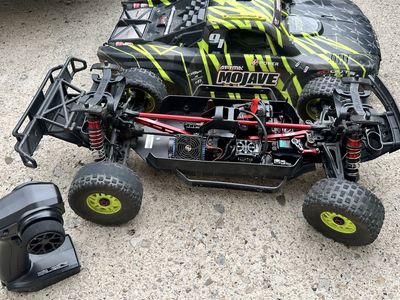 Arrma Mojave 6S 4X4 1/7 Scale BLX Dessert Truck