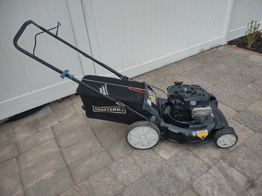 Lawn mower "Craftsman"  PUSHING
