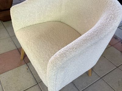 Cream Sherpa Material with Wood Legs Side Chair