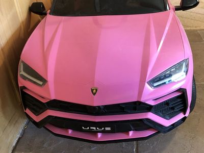 Urus toy electric car