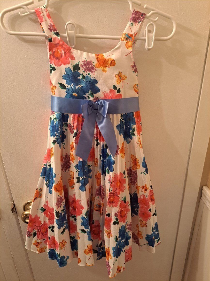 Cute little girls dress 