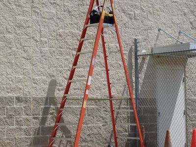 13' Platform Ladder