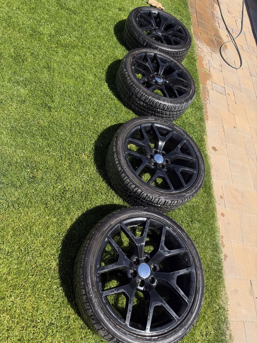 24 in 6 lug Chevy, Cadillac, GMC Denali replicas