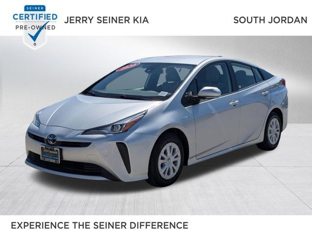 2022 Toyota Prius LE