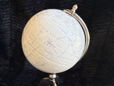 Spinning World Globe $10 cash/venmo in Draper