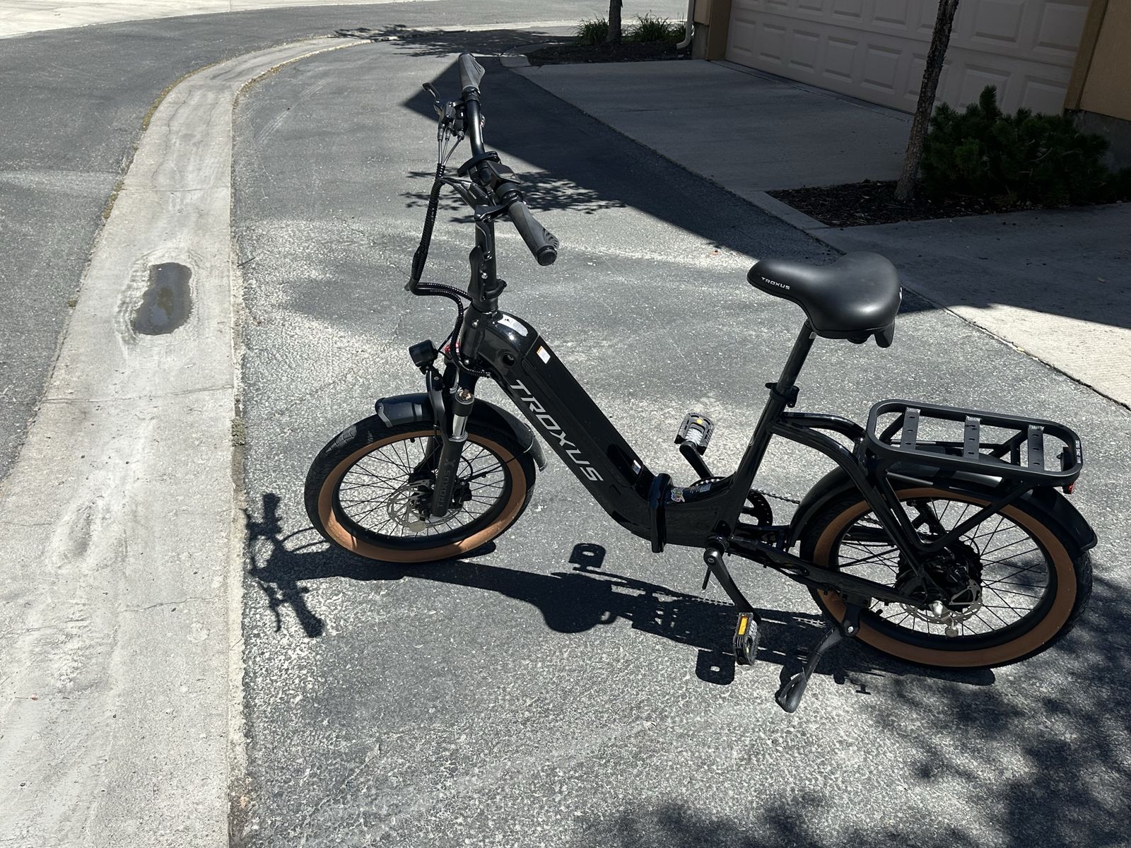 Troxus Folding Electric Bike - Black Step-Through E-Bike with Rear Rack