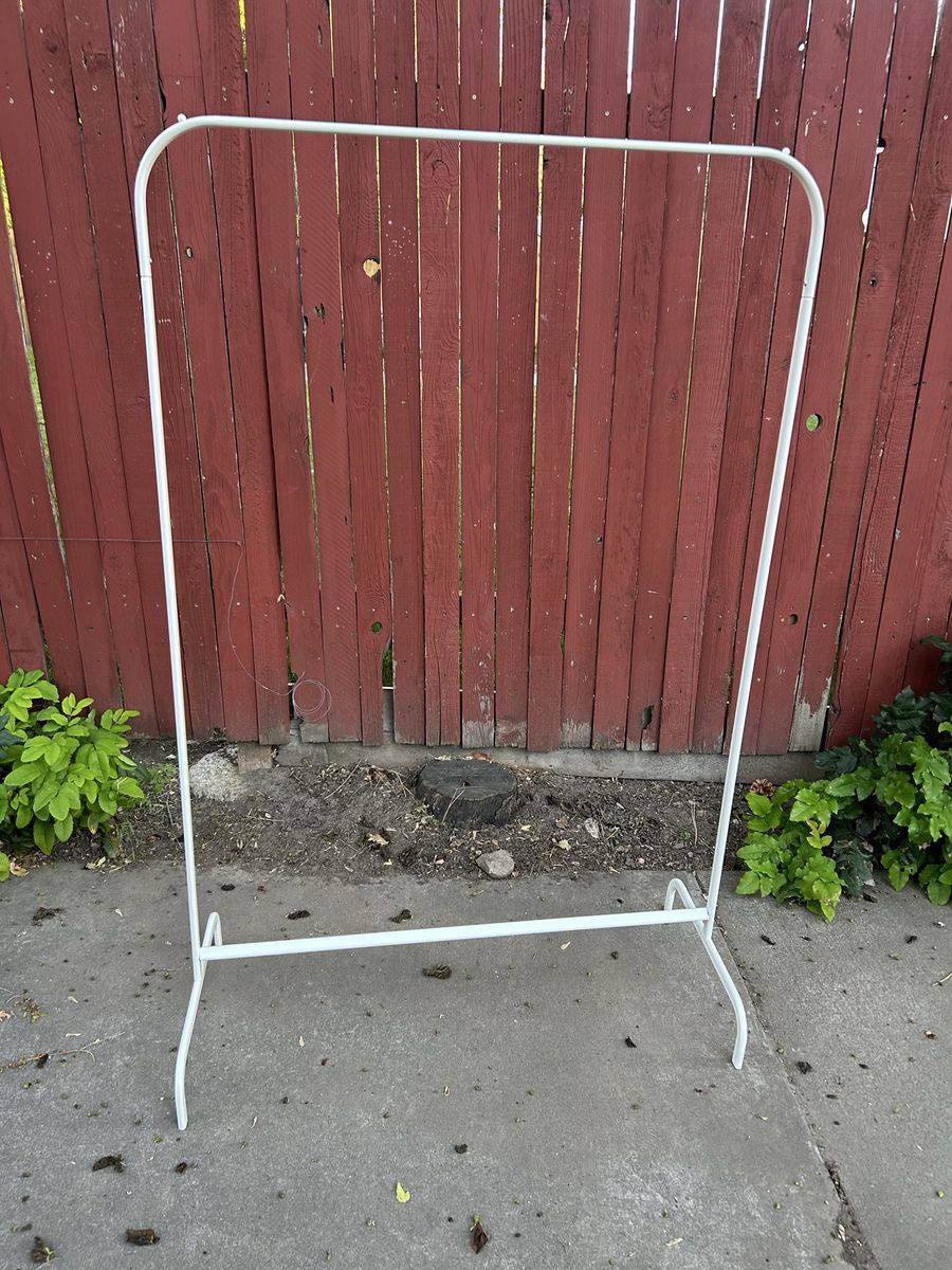 Clothing rack