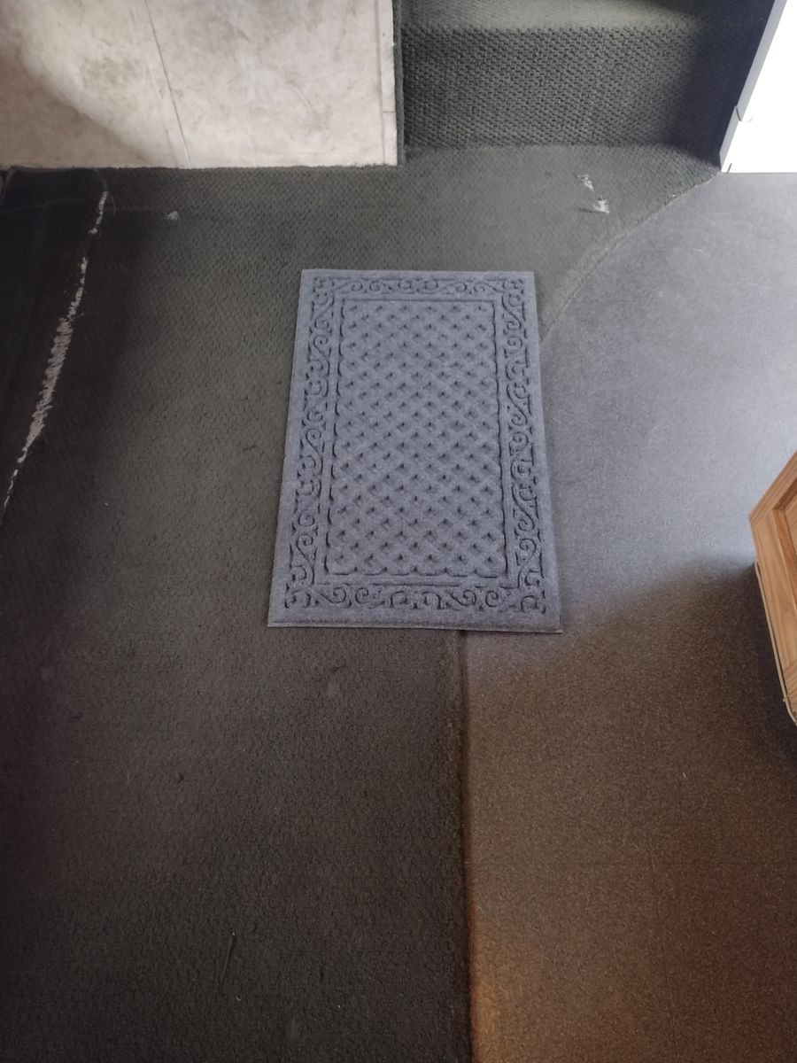 Main image 6
