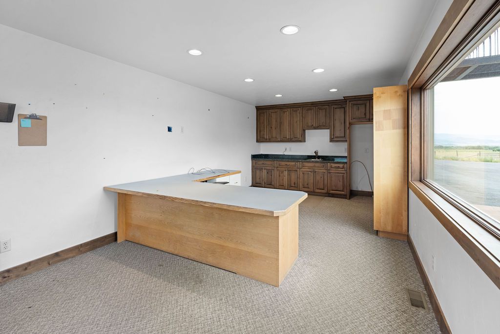 Main image 18
