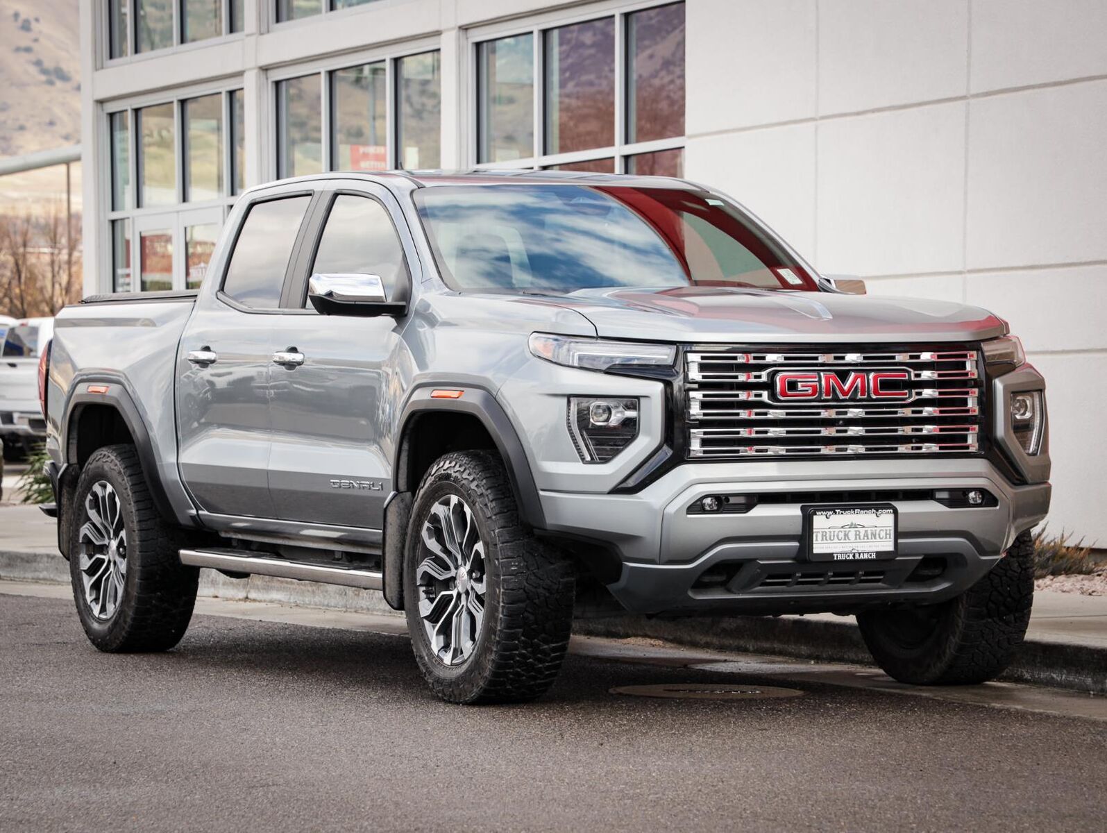 2023 GMC Canyon Denali