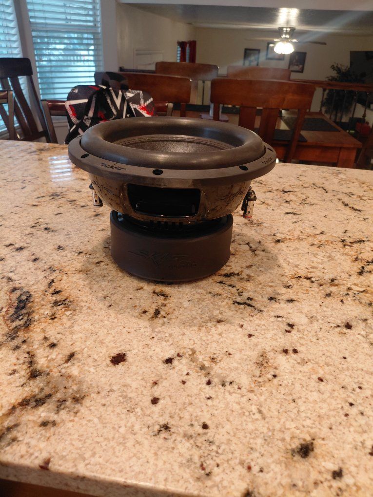 NEW Skar Audio SVR-10 D4 10" Subwoofer - 800 Watts RMS / 1600 Peak