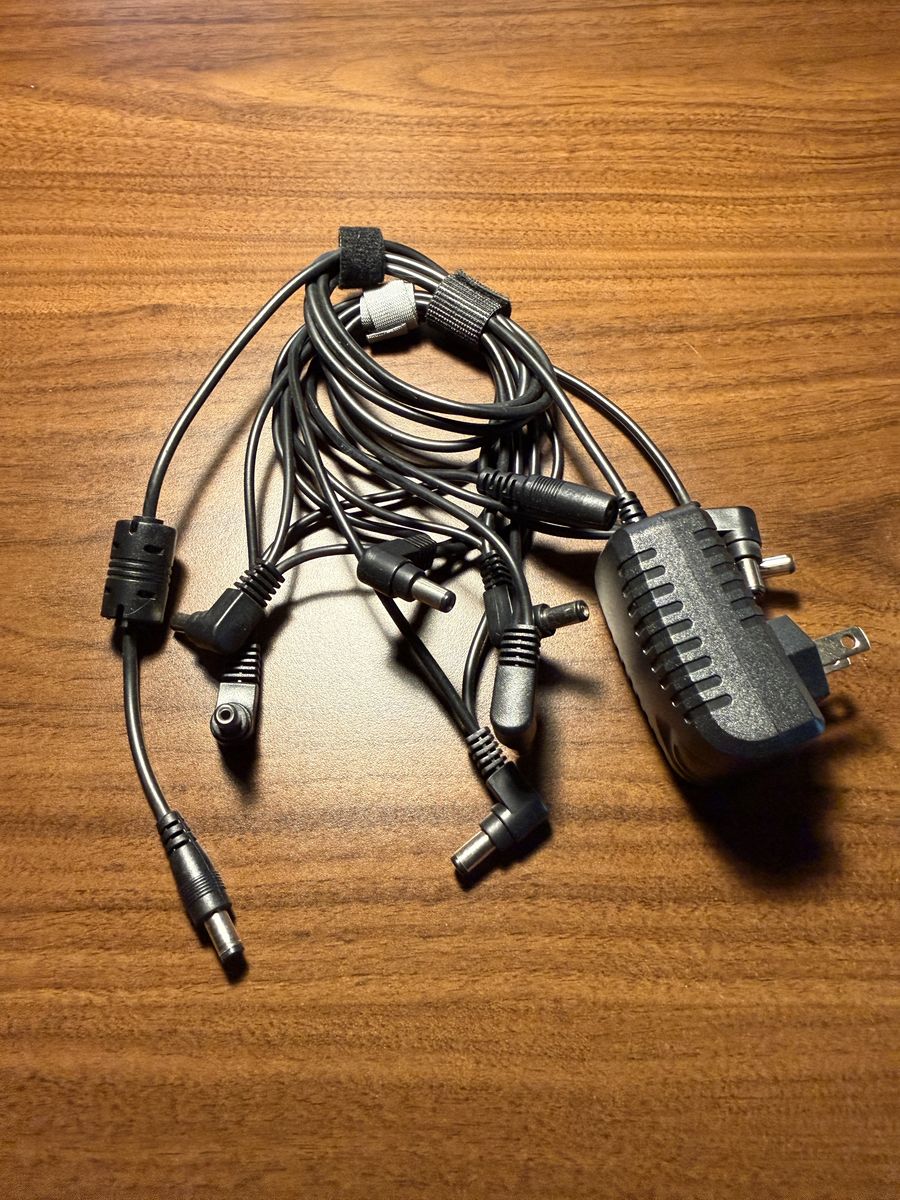 9V Power Supply Effects Combo Pack for Guitar Pedals - 1A AC Adapter, 8-Way Daisy Chain