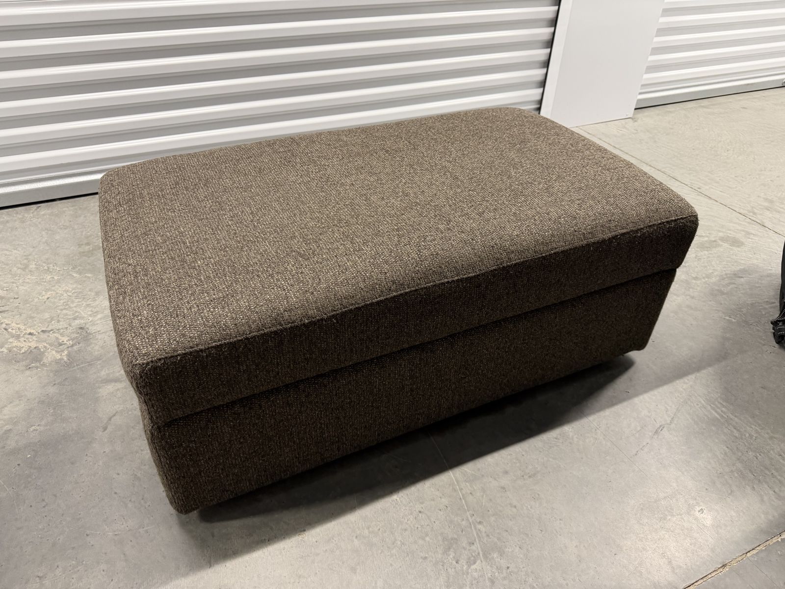Crate & Barrel Lounge 43" X 27" Storage Ottoman