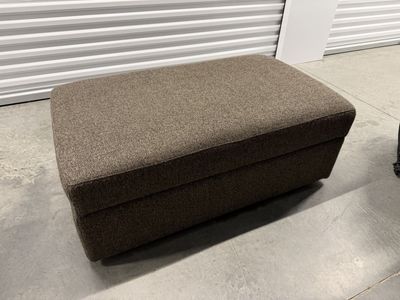 Crate & Barrel Lounge 43" X 27" Storage Ottoman