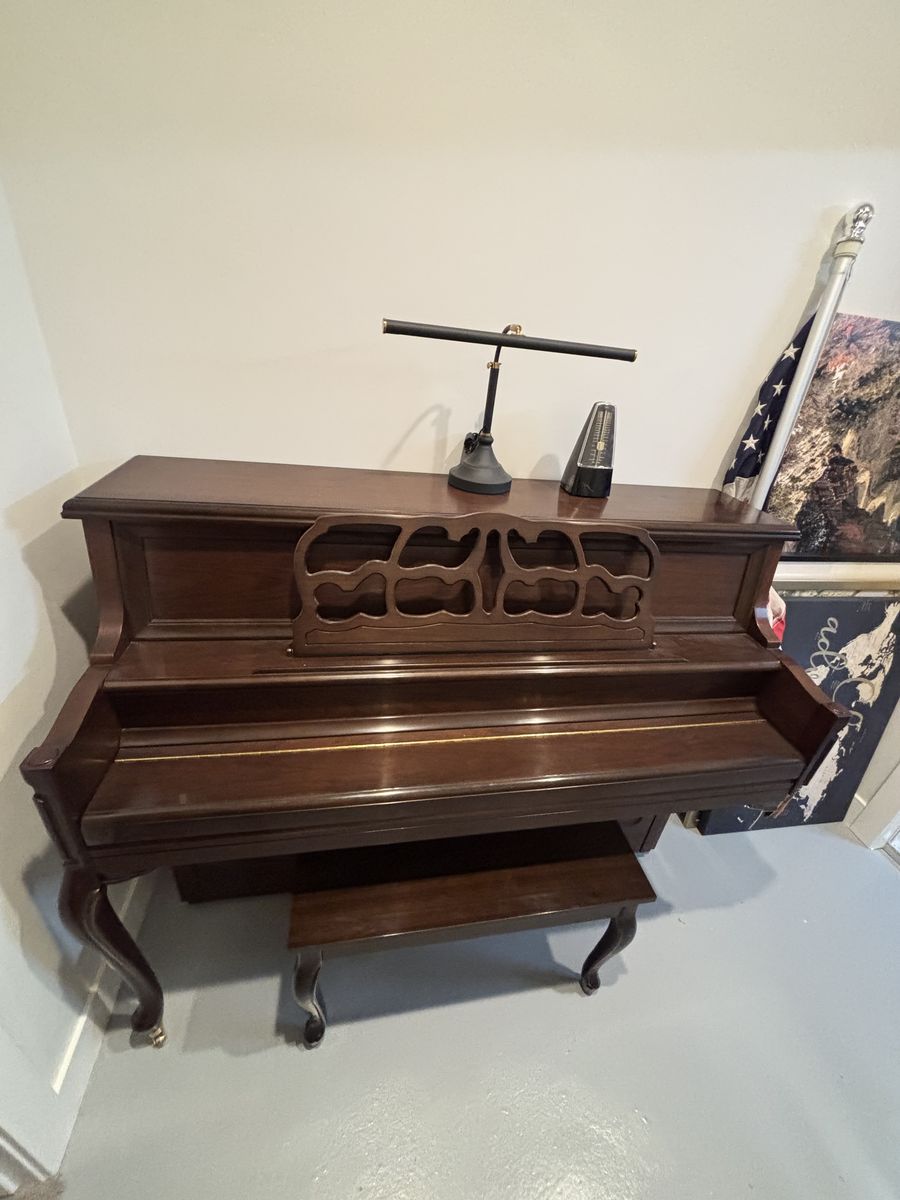 Wm. Knabe & Co. Upright Piano – Beautiful Tone & Timeless Craftsmanship