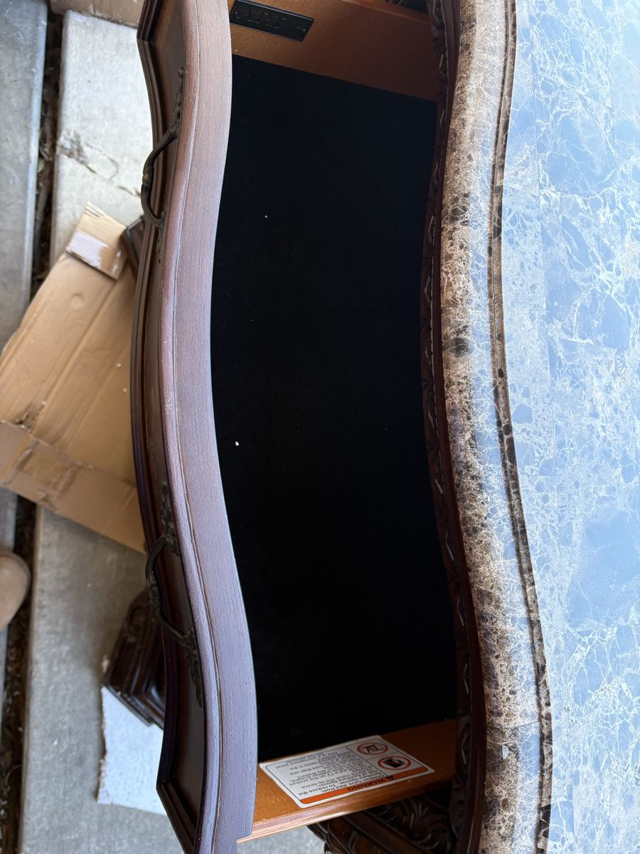 Main image 6