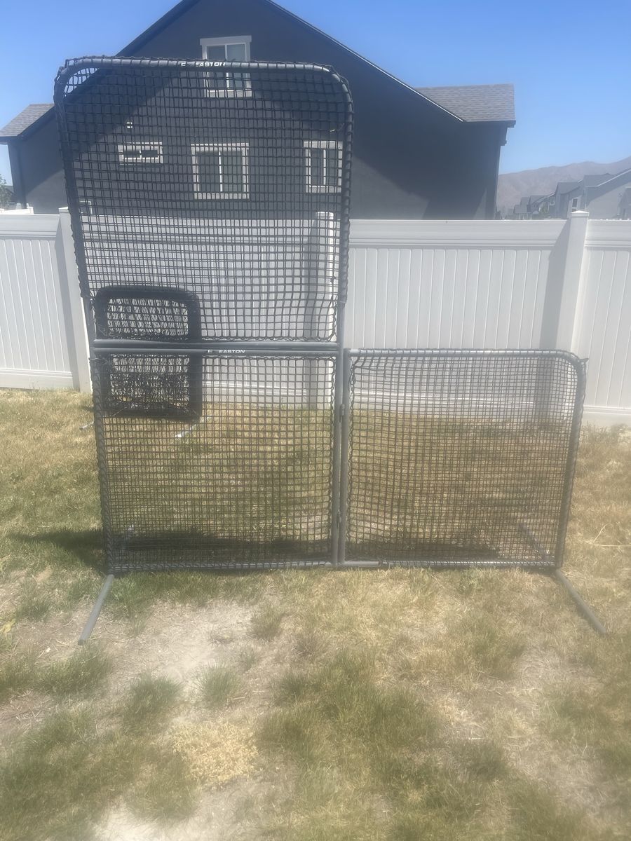 Portable Easton L-Screen Baseball Softball