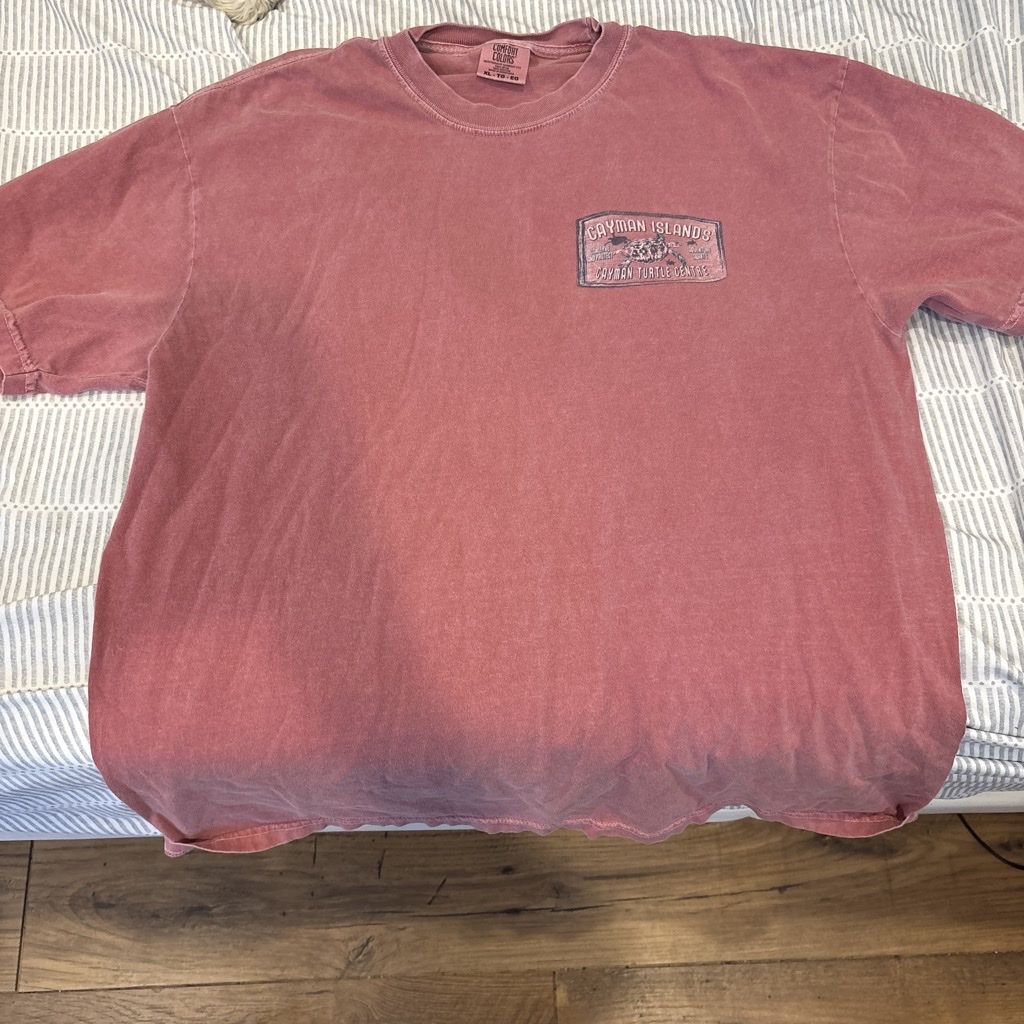 Comfort Colors Mens XL Cayman Islands Turtle Centre Graphic T-Shirt Pink Dye