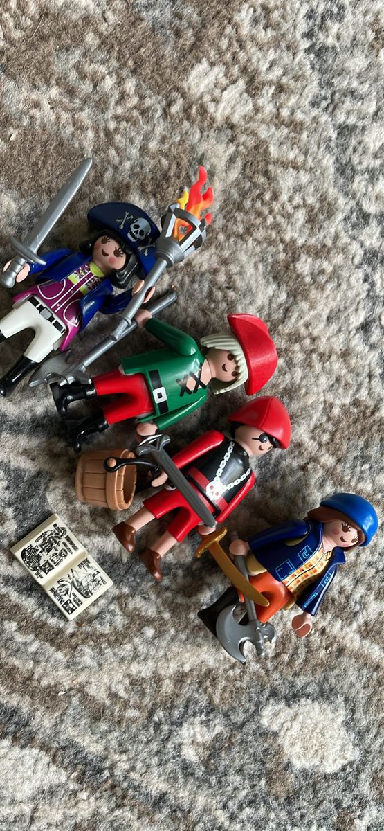 Playmobil pirate figurine lot 