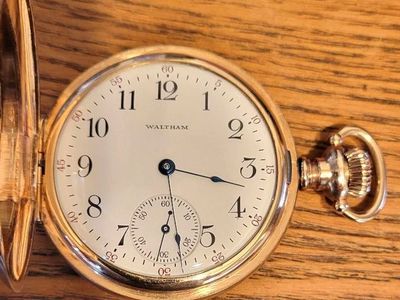 Selling this nice used vintage 16 size, 15 Jewel, WALTHAM hunting case pocket watch
