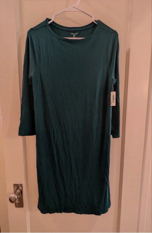 Amazon Essentials Dark GreenWomen's Size M, NWT Viscose