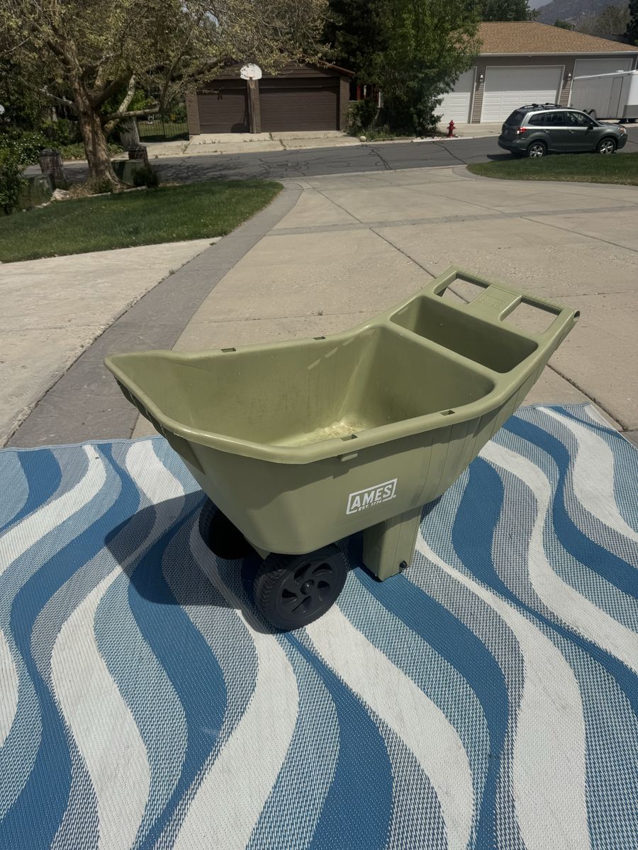 Green Ames Garden Cart