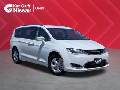 2018 Chrysler Pacifica Hybrid Touring L