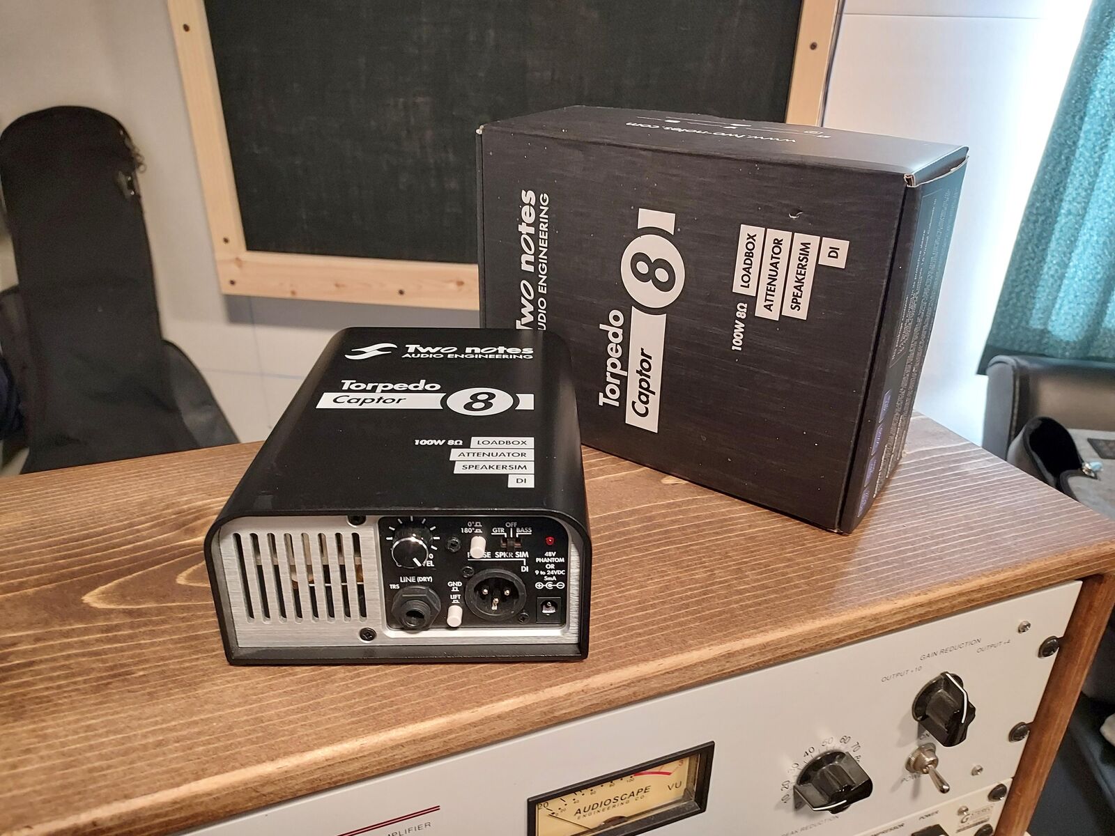 Two Notes Torpedo Captor Loadbox / Attenuator / DI - 8 Ohm