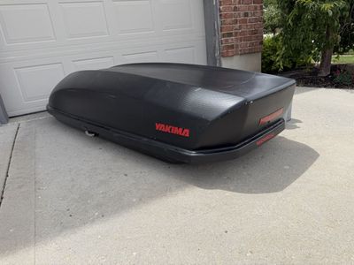 Yakima RocketBox Pro Rooftop Cargo Box – Great Condition with Key!