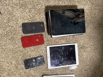 Ipad Lot/ iphone